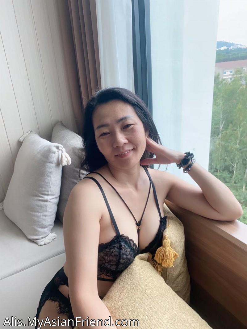 Alis's personal blog photo 1 added Friday the 10th of October 2025